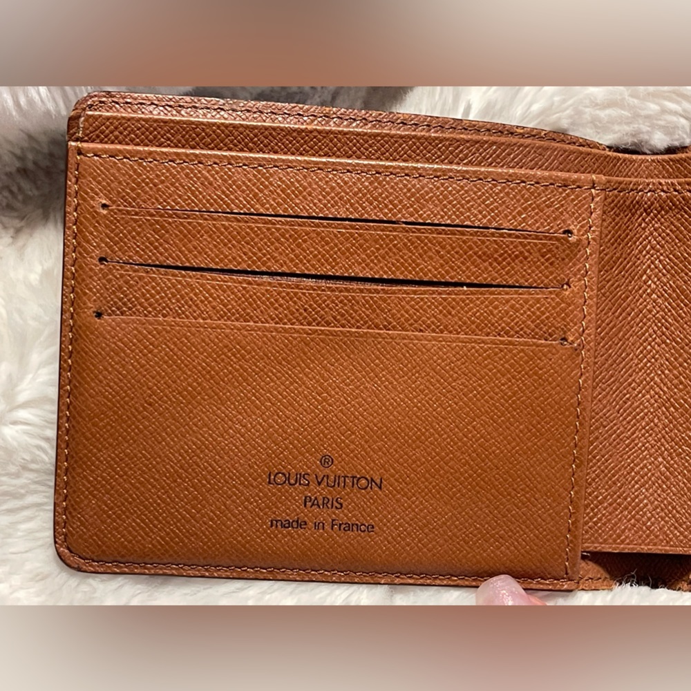 Louis Vuitton Multiple Wallet
Monogram Brown - Picture 5 of 16